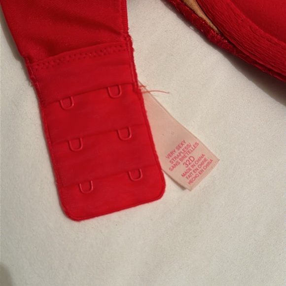 Victoria’s Secret bra - Picture 4 of 4